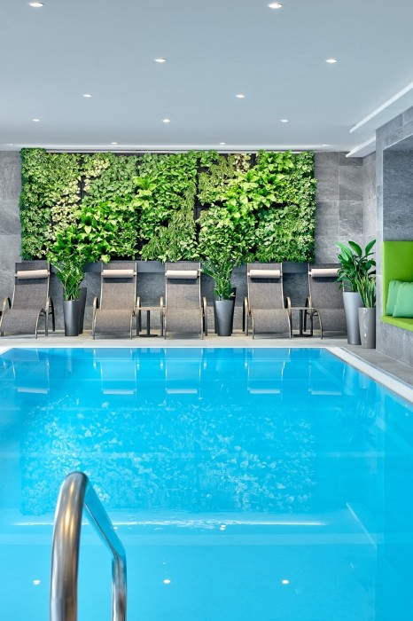 ever.grün KAPRUN - Hotel - urban.spa Indoor Pool © Foto Michael Huber (3)
