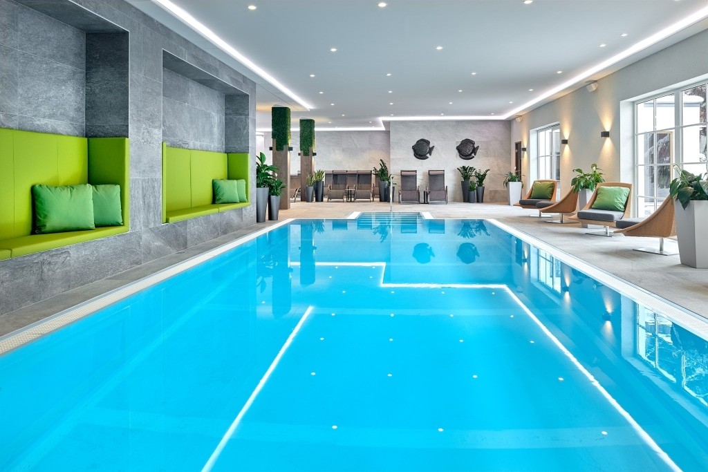 ever.grün KAPRUN - Hotel - urban.spa Indoor Pool © Foto Michael Huber (5)