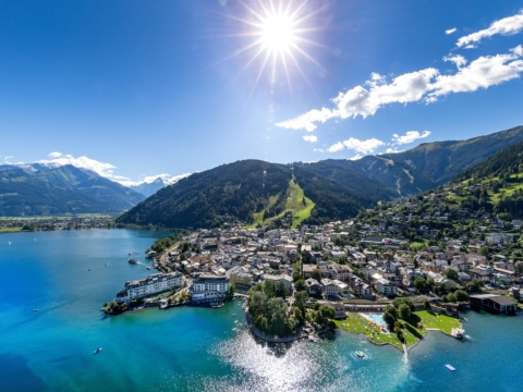 zell-am-see-insel-von-oben-zell-am-see-from-above-c-zell-am-see-kaprun-tourismus-scaled-1